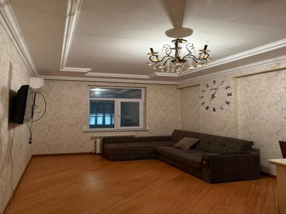 İcarəyə verilir 2 otaqlı 70 m<sup>2</sup> yeni tikili yeni yasamal esed ehmedov kucesi ünvanında